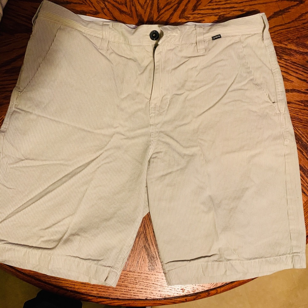 Hurley men PinStripe shorts
